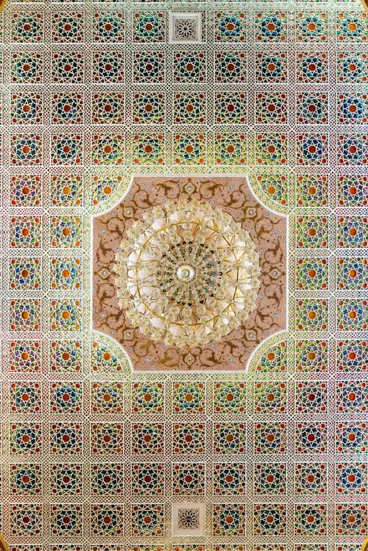 حيث تلتقي العقود II