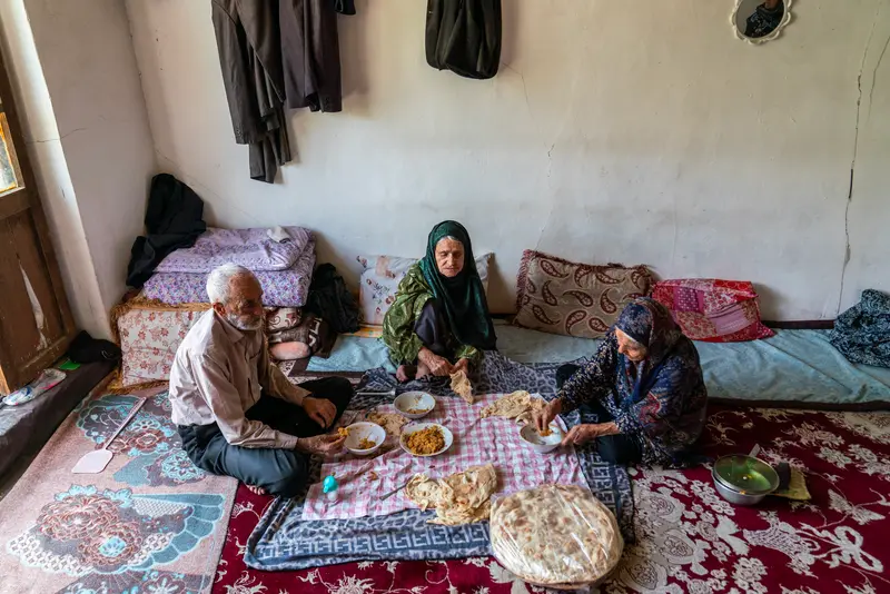 غداء في الغرفة العالية